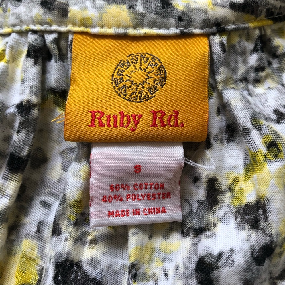 Ruby Rd Euc Gray & Yellow Sequins Neckline Top - S - image 4